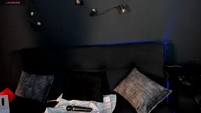 Charlotte  Brown  online show from 02/13/25, 01:05