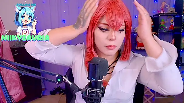 Snapshot of _niiky chatting on 11/14/25, 10:36 niiky online show from 11/14/25, 10:36