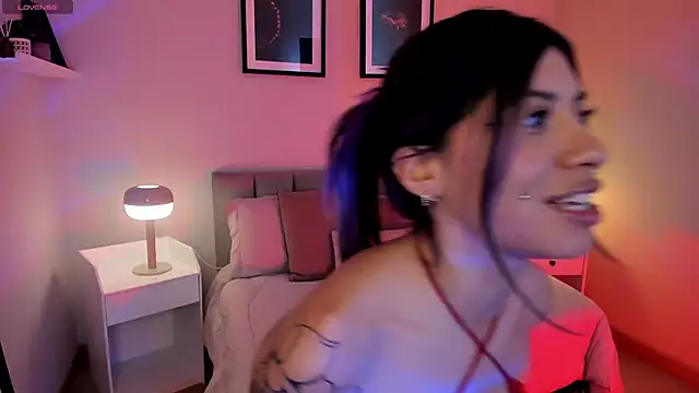 Violetta Nur online show from 06/11/26, 12:32