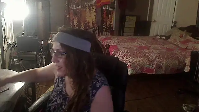 Snapshot of Ireallysquirt chatting on 09/17/25, 11:28 Ireallysquirt online show from 09/17/25, 11:28