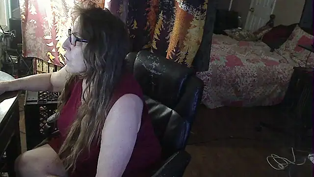 Snapshot of Ireallysquirt chatting on 11/09/25, 10:52 Ireallysquirt online show from 11/09/25, 10:52