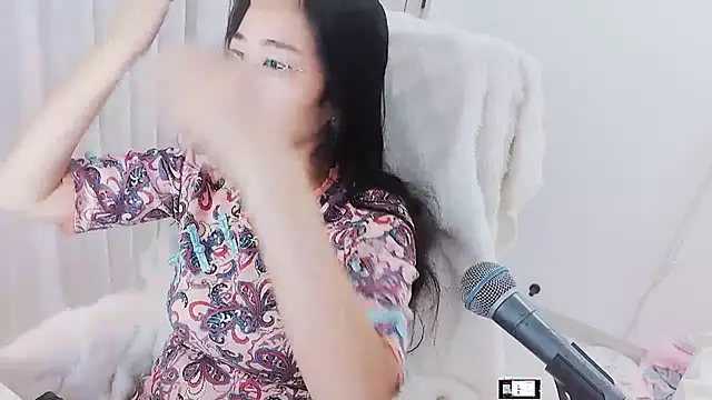 Floor oo online show from 10/12/25, 02:27