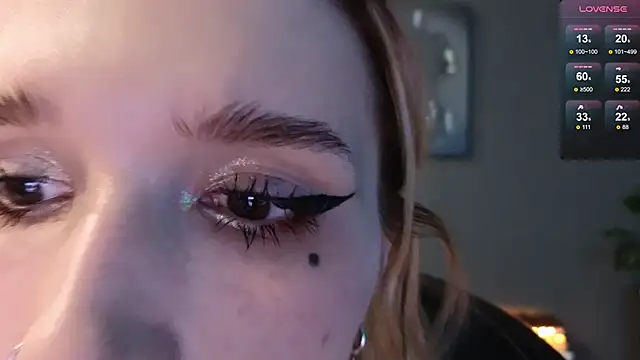 SophieInkk online show from 02/05/25, 12:20