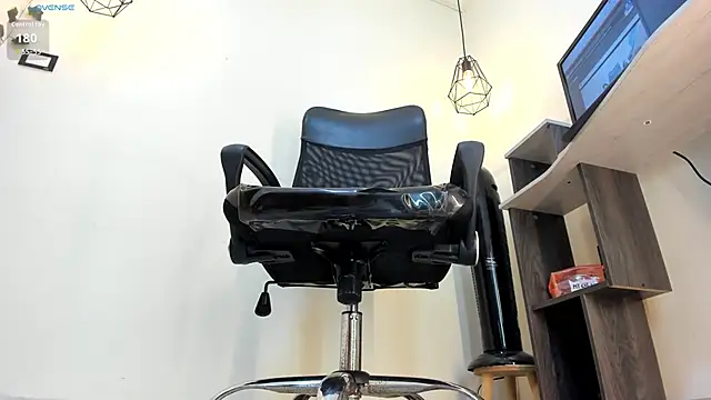 victoria Christie online show from 09/21/25, 09:33