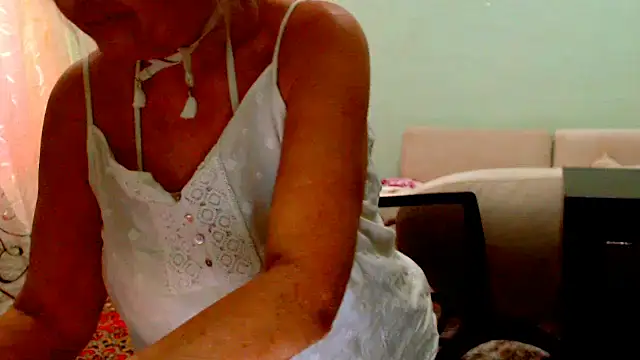 Snapshot of Natali7634 chatting on 11/03/25, 10:38 Natali7634 online show from 11/03/25, 10:38