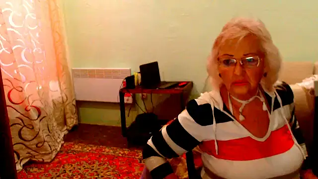 Snapshot of Natali7634 chatting on 11/15/25, 10:56 Natali7634 online show from 11/15/25, 10:56