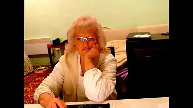 Snapshot of Natali7634 chatting on 12/17/25, 03:12 Natali7634 online show from 12/17/25, 03:12