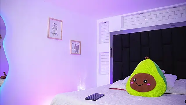 Snapshot of Marianamonroe_ chatting on 09/16/25, 06:53 Marianamonroe online show from 09/16/25, 06:53