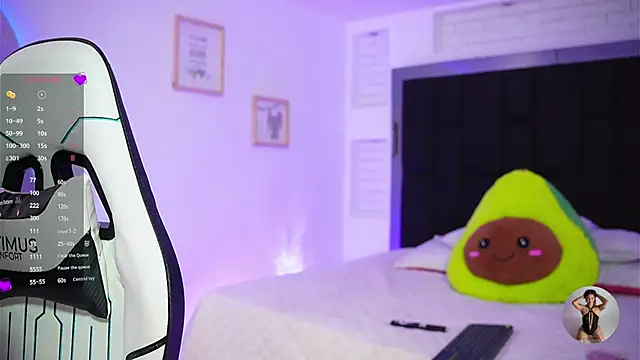 Snapshot of Marianamonroe_ chatting on 09/26/25, 06:56 Marianamonroe online show from 09/26/25, 06:56