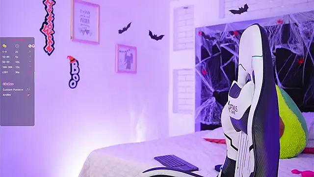 Snapshot of Marianamonroe_ chatting on 10/26/25, 06:58 Marianamonroe online show from 10/26/25, 06:58