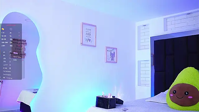 Snapshot of Marianamonroe_ chatting on 11/11/25, 07:03 Marianamonroe online show from 11/11/25, 07:03