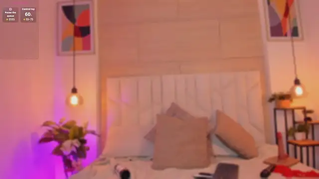 jenaa  online show from 06/11/26, 12:32