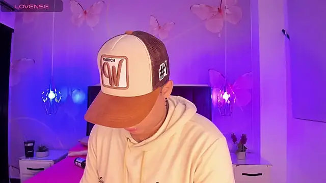 Angel Brown1  online show from 12/04/24, 12:36