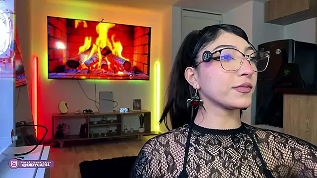 MarianaBranzz online show from 05/23/26, 05:56