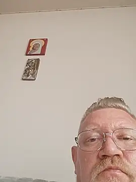 Pol1074 online show from 06/10/26, 02:05