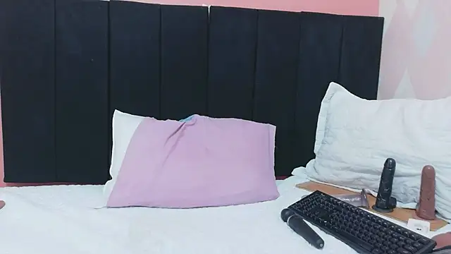 kinkyhousewifee online show from 05/16/26, 07:45