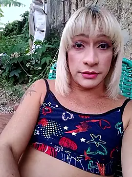 Snapshot of Candy-love87 chatting on 10/27/25, 10:03 Candy-love87 online show from 10/27/25, 10:03