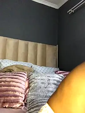 Snapshot of Nicole_Liam_ chatting on 10/19/25, 01:34 Nicole Liam  online show from 10/19/25, 01:34