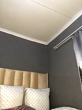 Snapshot of Nicole_Liam_ chatting on 10/22/25, 11:04 Nicole Liam  online show from 10/22/25, 11:04