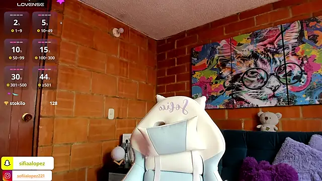 Snapshot of sofiaalopez2 chatting on 12/12/24, 03:59 sofiaalopez2 online show from 12/12/24, 03:59