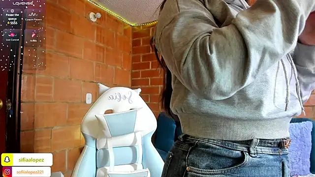 Snapshot of sofiaalopez2 chatting on 01/30/25, 10:08 sofiaalopez2 online show from 01/30/25, 10:08