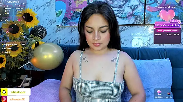 Snapshot of sofiaalopez2 chatting on 02/20/25, 01:03 sofiaalopez2 online show from 02/20/25, 01:03