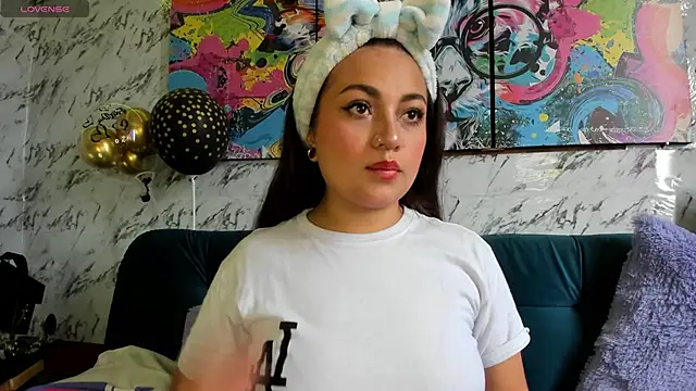 Snapshot of sofiaalopez2 chatting on 02/27/25, 10:31 sofiaalopez2 online show from 02/27/25, 10:31