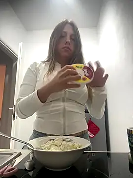 Snapshot of Sashabunny chatting on 10/14/25, 07:25 Sashabunny online show from 10/14/25, 07:25