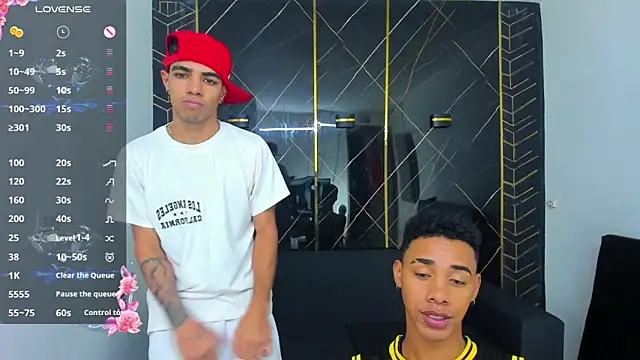 Snapshot of Hottwinkguys chatting on 02/03/25, 02:03 Hottwinkguys online show from 02/03/25, 02:03