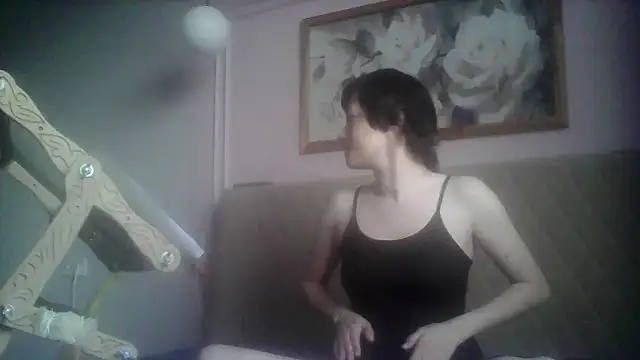 Snapshot of SunElizabeth chatting on 06/05/26, 01:34 SunElizabeth online show from 06/05/26, 01:34