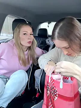 Snapshot of LavenderHot chatting on 10/15/25, 01:39 LavenderHot online show from 10/15/25, 01:39