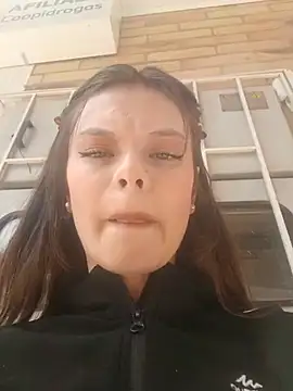 Snapshot of Violeta_12- chatting on 12/16/25, 04:23 Violeta 12- online show from 12/16/25, 04:23