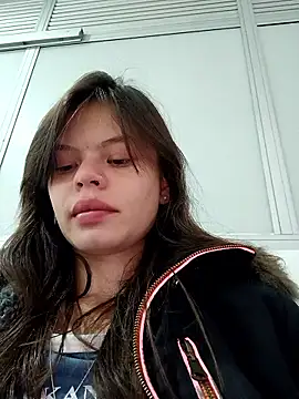 Snapshot of Violeta_12- chatting on 01/17/26, 02:11 Violeta 12- online show from 01/17/26, 02:11