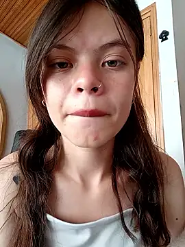 Snapshot of Violeta_12- chatting on 02/06/26, 02:53 Violeta 12- online show from 02/06/26, 02:53