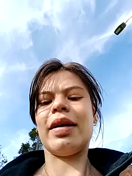 Snapshot of Violeta_12- chatting on 02/09/26, 01:04 Violeta 12- online show from 02/09/26, 01:04