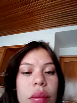 Snapshot of Violeta_12- chatting on 05/15/26, 08:27 Violeta 12- online show from 05/15/26, 08:27