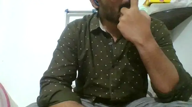 naughtymike0007 online show from 12/28/24, 11:09