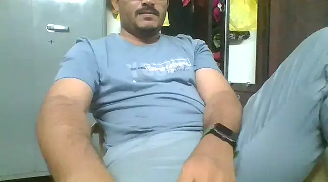 naughtymike0007 online show from 01/13/25, 05:02