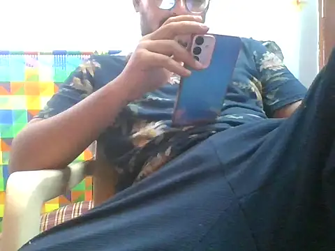 naughtymike0007 online show from 09/26/25, 04:49