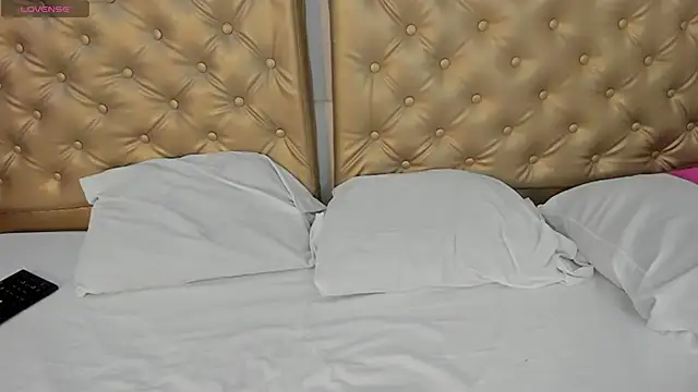 Alessiiaa  online show from 11/07/25, 07:36