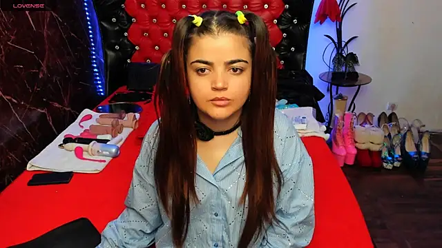 Snapshot of Anasunshine12 chatting on 09/29/25, 01:33 Anasunshine12 online show from 09/29/25, 01:33