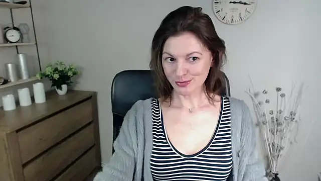 VivianWILD online show from 01/11/25, 07:39