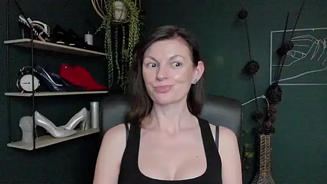 VivianWILD online show from 03/18/25, 01:31