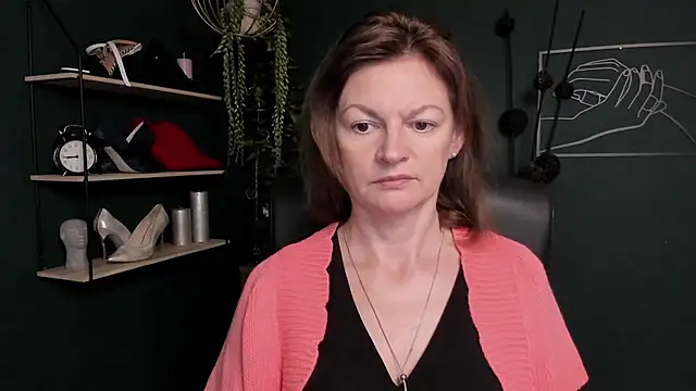 VivianWILD online show from 09/10/25, 08:25