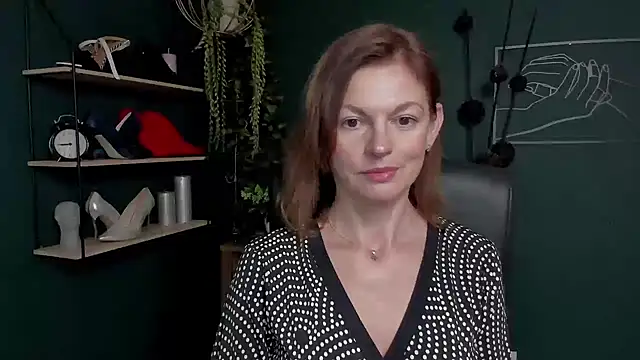 VivianWILD online show from 09/15/25, 06:35