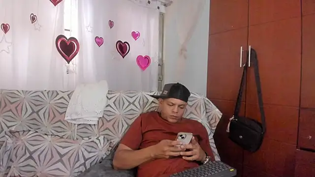 loreth J online show from 09/15/25, 05:24