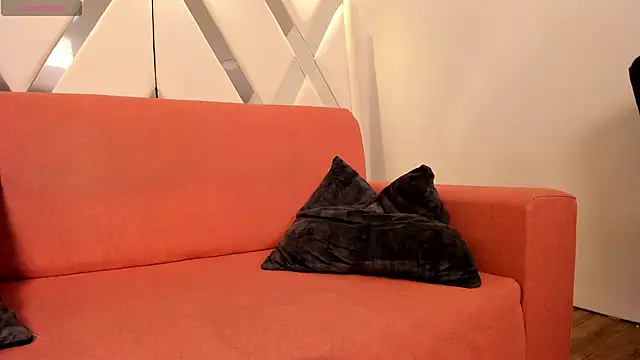 saracorraless online show from 12/06/24, 10:30