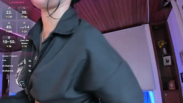 saracorraless online show from 02/11/25, 12:49