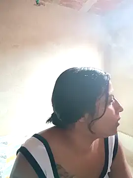 Giselabrunette25 online show from 11/30/25, 03:49