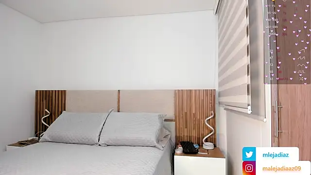 Snapshot of MalejaDiaz_ chatting on 09/29/25, 09:52 MalejaDiaz online show from 09/29/25, 09:52